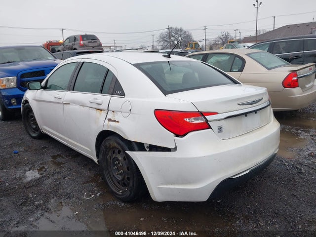 1C3CCBAB8EN168516 Chrysler 200 LX