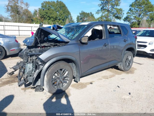 5N1AT3AA6MC738745 Nissan Rogue S Fwd