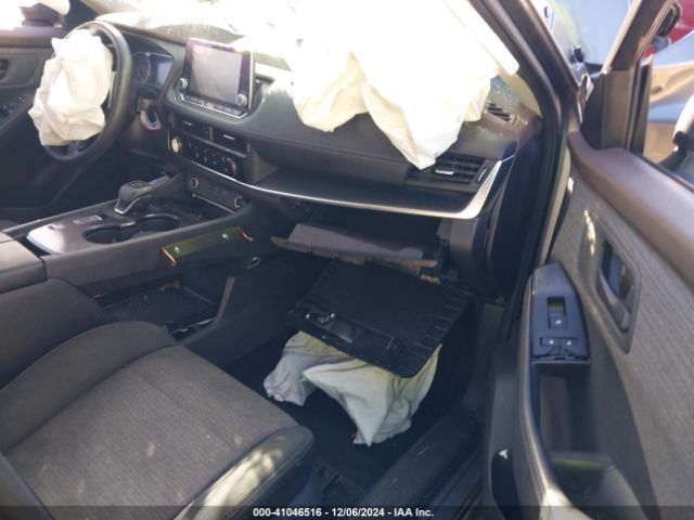 5N1AT3AA6MC738745 Nissan Rogue S Fwd