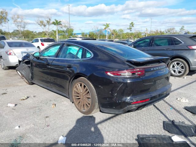 WP0AB2A71HL121006 Porsche Panamera 4s