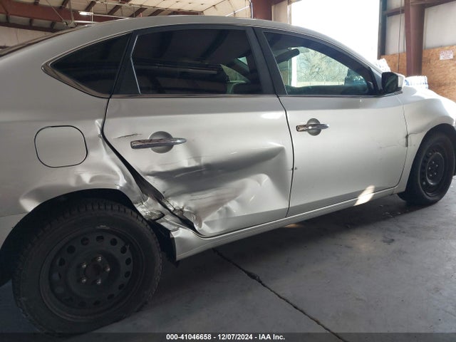 3N1AB7AP0JY325681 Nissan SENTRA S