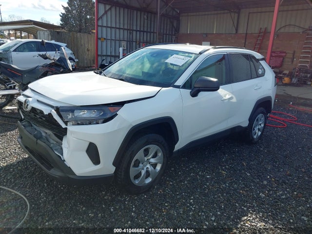 Toyota RAV4 LE 2020 2T3F1RFV8LW129117 Image 2
