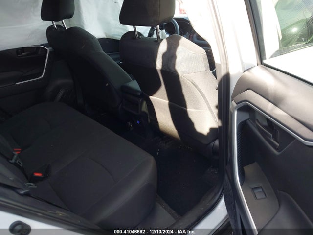 Toyota RAV4 LE 2020 2T3F1RFV8LW129117 Image 8