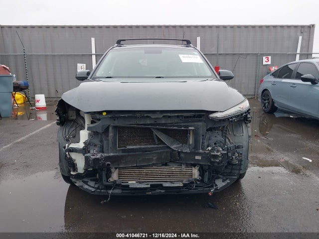KM8K3CA57JU128236 Hyundai Kona Limited