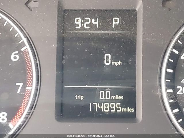 1VWAP7A32EC009481 Volkswagen Passat 2.5l S