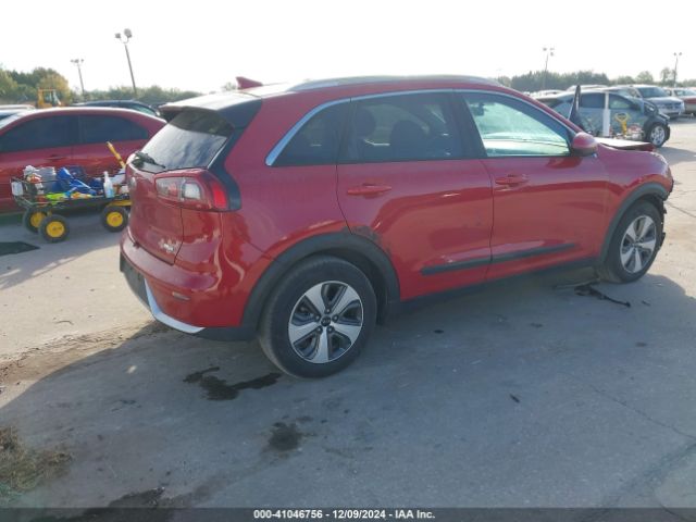 KNDCB3LC0H5090814 KIA NIRO LX