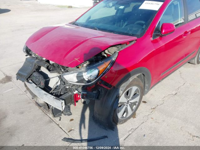 KNDCB3LC0H5090814 KIA NIRO LX