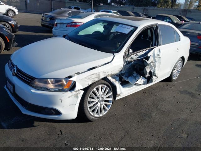 3VWL17AJXEM324049 Volkswagen Jetta 1.8t Sel