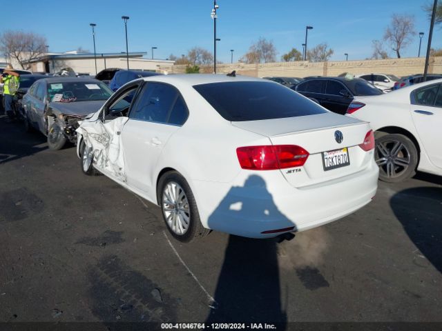 3VWL17AJXEM324049 Volkswagen Jetta 1.8t Sel