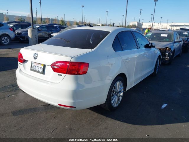 3VWL17AJXEM324049 Volkswagen Jetta 1.8t Sel