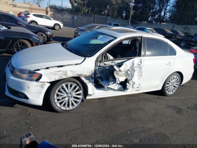 3VWL17AJXEM324049 Volkswagen Jetta 1.8t Sel