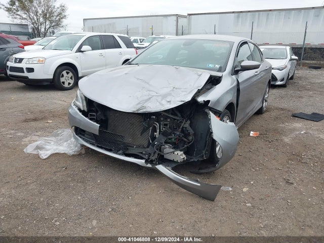 1C3CCCBB6FN725817 Chrysler 200 S