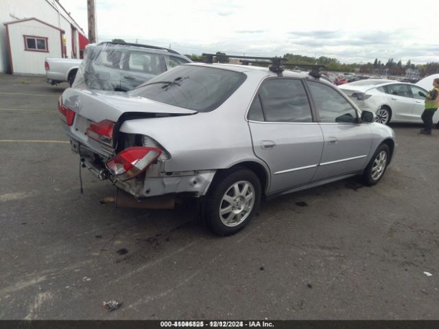2002 HONDA ACCORD SDN 1HGCG56772A002059 Photo 3
