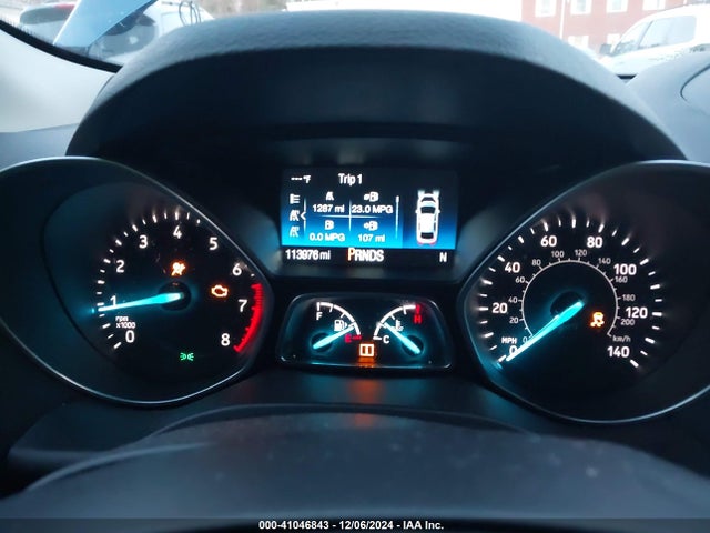 1FMCU9J9XJUB01202 Ford Escape Titanium