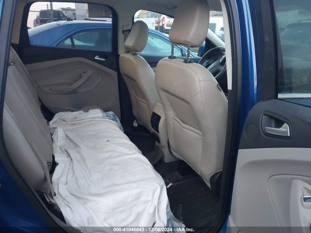 1FMCU9J9XJUB01202 Ford Escape Titanium