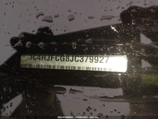 1C4RJFCG8JC379927 Jeep Grand Cherokee Overland