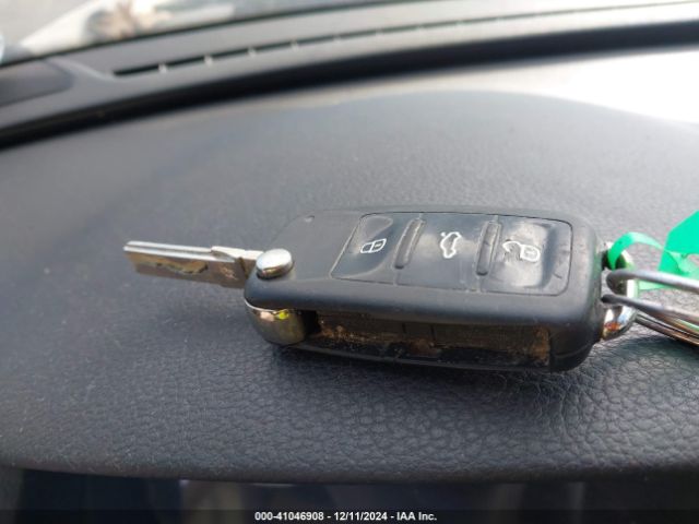 1VWAS7A32EC108865 Volkswagen Passat 1.8t S