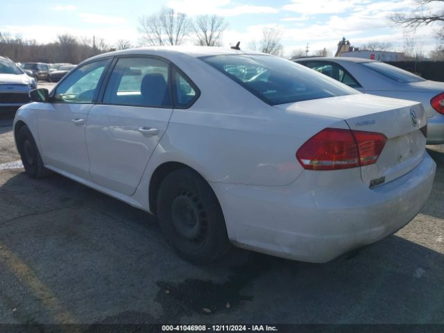1VWAS7A32EC108865 Volkswagen Passat 1.8t S