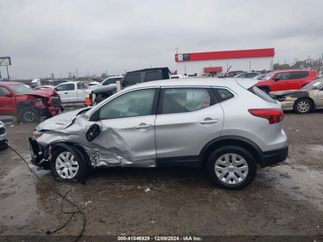 JN1BJ1CR1JW262326 Nissan Rogue Sport S