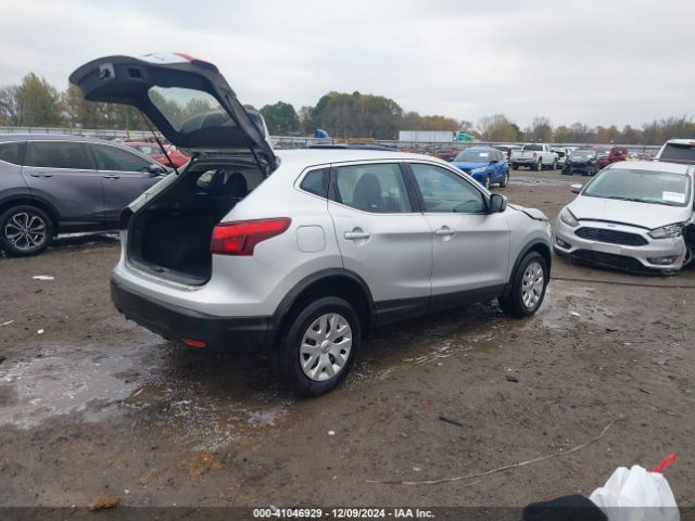 JN1BJ1CR1JW262326 Nissan Rogue Sport S