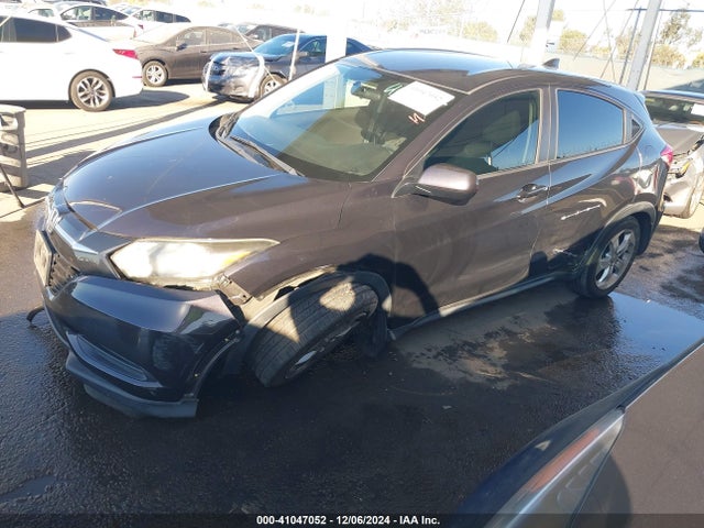 Honda HR-V LX 2016 3CZRU5H32GM727133 Image 2