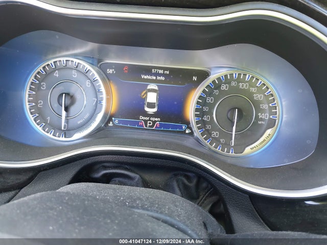 Chrysler 200 C Platinum 2016 1C3CCCCB4GN189594 Image 7