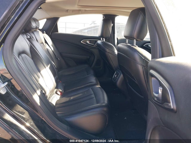Chrysler 200 C Platinum 2016 1C3CCCCB4GN189594 Image 8