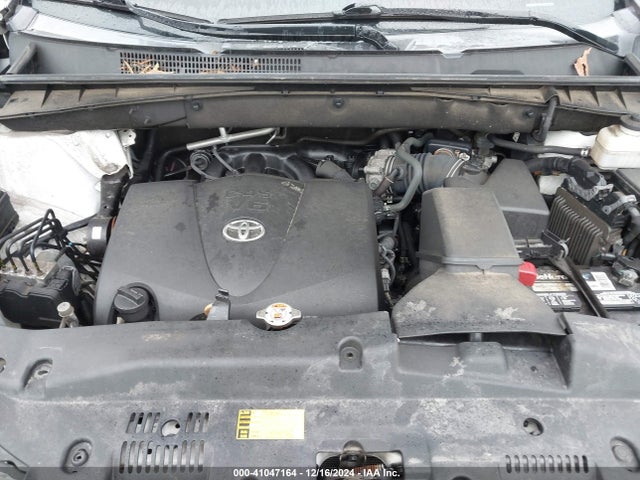 5TDJZRFH8JS890662 Toyota Highlander Xle