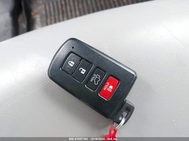 5TDJZRFH8JS890662 Toyota Highlander Xle