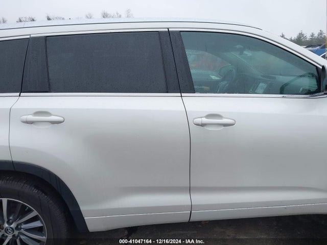 Toyota Highlander Xle 2018 5TDJZRFH8JS890662 Image 14
