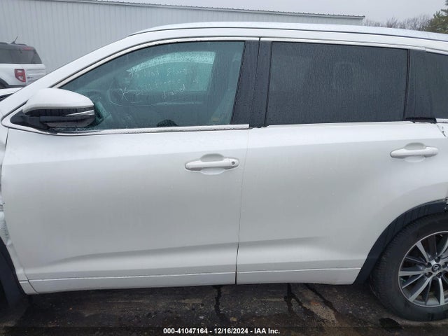 Toyota Highlander Xle 2018 5TDJZRFH8JS890662 Image 15