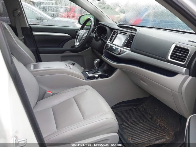 5TDJZRFH8JS890662 Toyota Highlander Xle