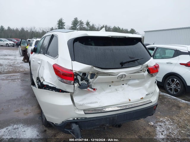 5TDJZRFH8JS890662 Toyota Highlander Xle