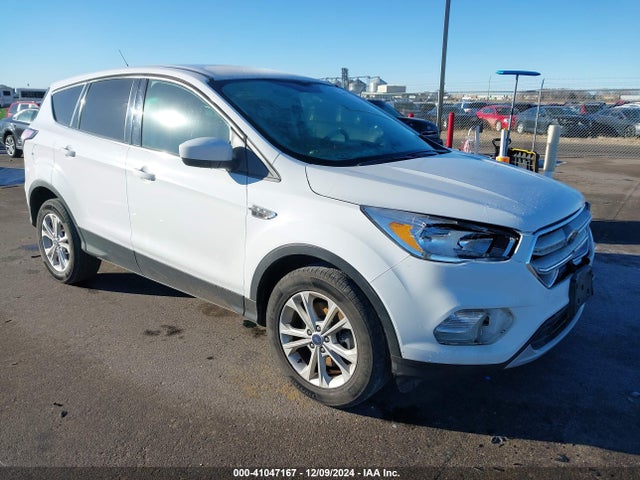 Ford ESCAPE SE 2017 1FMCU9G9XHUD37429 Image 1