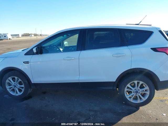 Ford ESCAPE SE 2017 1FMCU9G9XHUD37429 Image 14