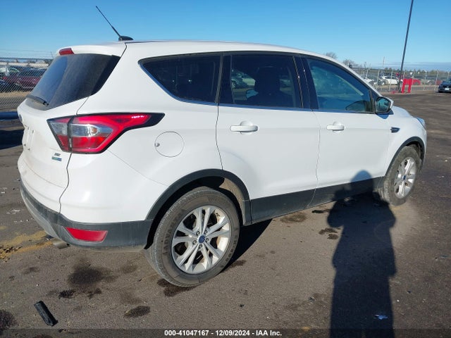Ford ESCAPE SE 2017 1FMCU9G9XHUD37429 Image 4
