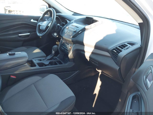 Ford ESCAPE SE 2017 1FMCU9G9XHUD37429 Image 5