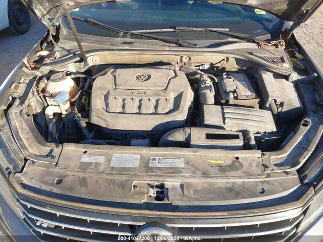 1VWAA7A3XJC029263 Volkswagen Passat 2.0t R-line/2.0t S