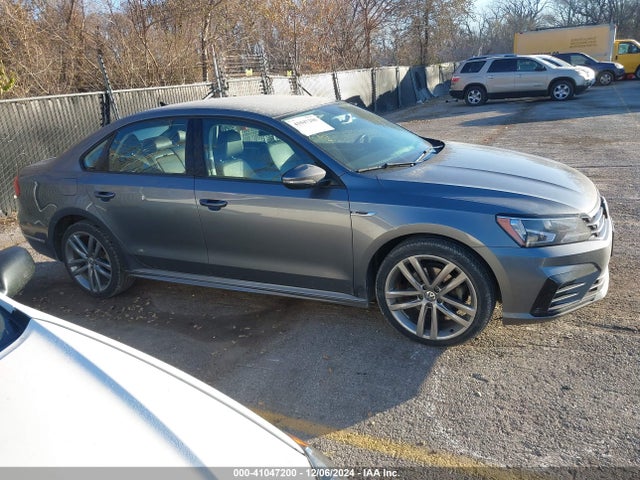 1VWAA7A3XJC029263 Volkswagen Passat 2.0t R-line/2.0t S