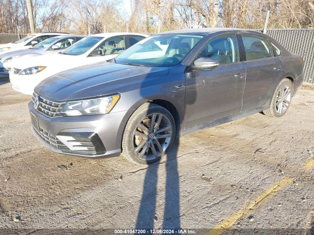 1VWAA7A3XJC029263 Volkswagen Passat 2.0t R-line/2.0t S