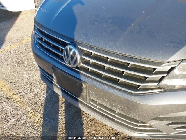 1VWAA7A3XJC029263 Volkswagen Passat 2.0t R-line/2.0t S