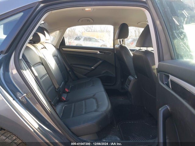 1VWAA7A3XJC029263 Volkswagen Passat 2.0t R-line/2.0t S