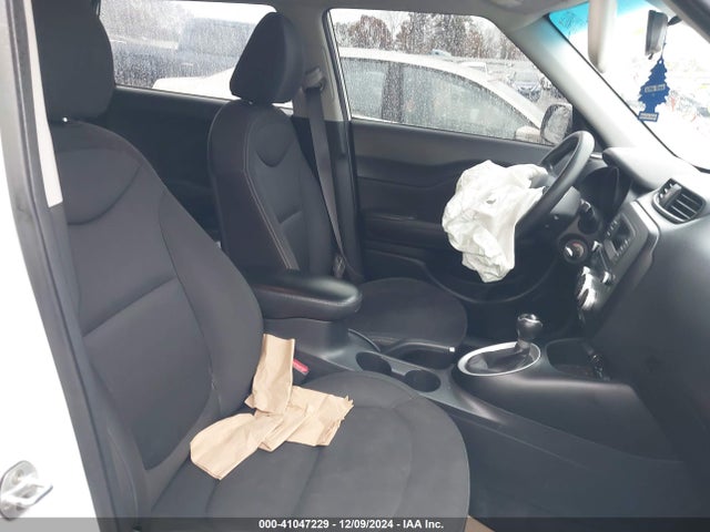 KNDJN2A25G7850273 KIA Soul