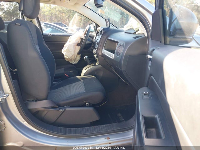 1C4NJCBB9ED754551 Jeep Compass Sport