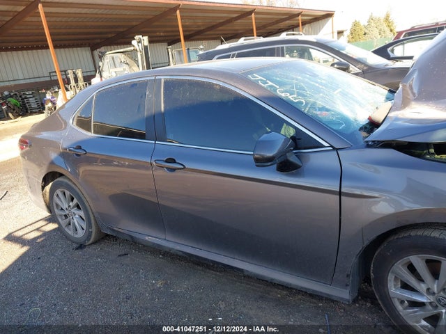 4T1C11AKXMU446523 Toyota CAMRY LE