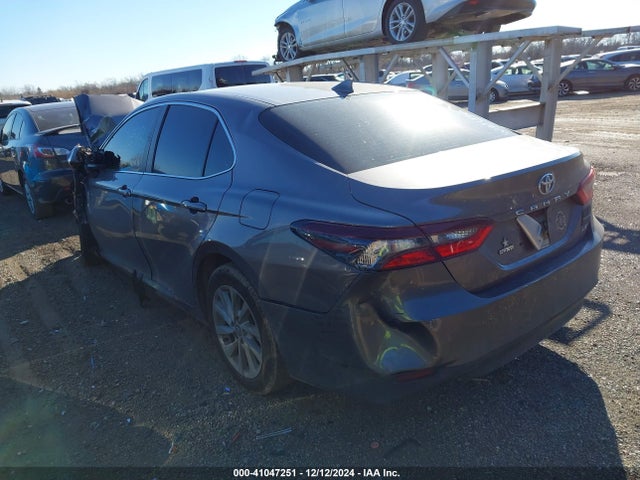4T1C11AKXMU446523 Toyota CAMRY LE