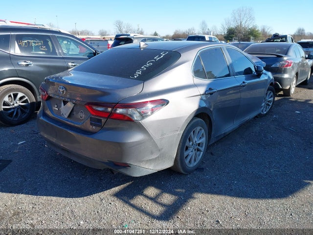 4T1C11AKXMU446523 Toyota CAMRY LE