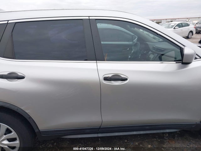 Nissan ROGUE S 2018 KNMAT2MT1JP617797 Image 13