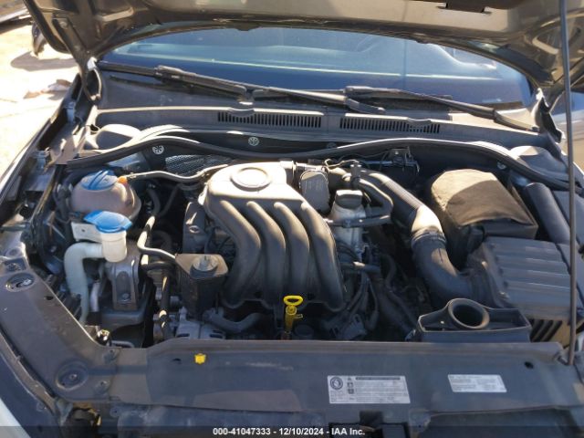 3VW2K7AJXFM215987 Volkswagen Jetta 2.0l S