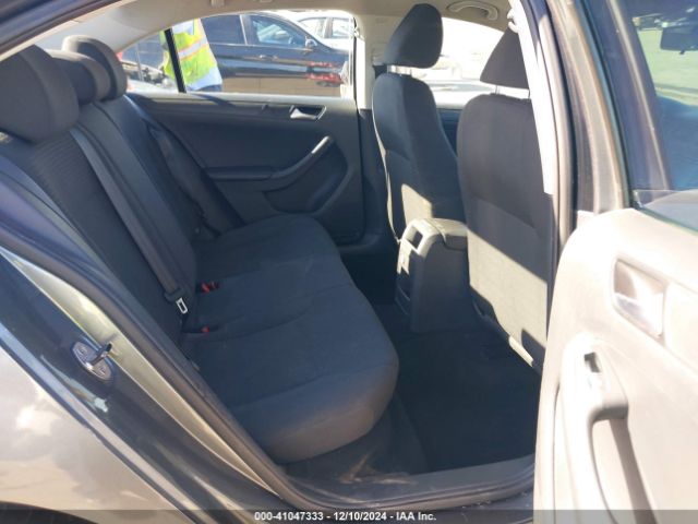 3VW2K7AJXFM215987 Volkswagen Jetta 2.0l S